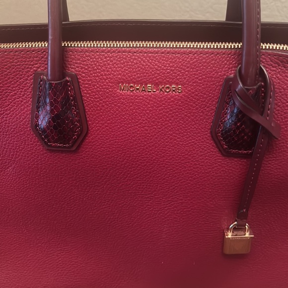 Michael Michael Kors Mercer Large Pebbled and Embossed Leather Accordion Tote - Picture 2 of 16